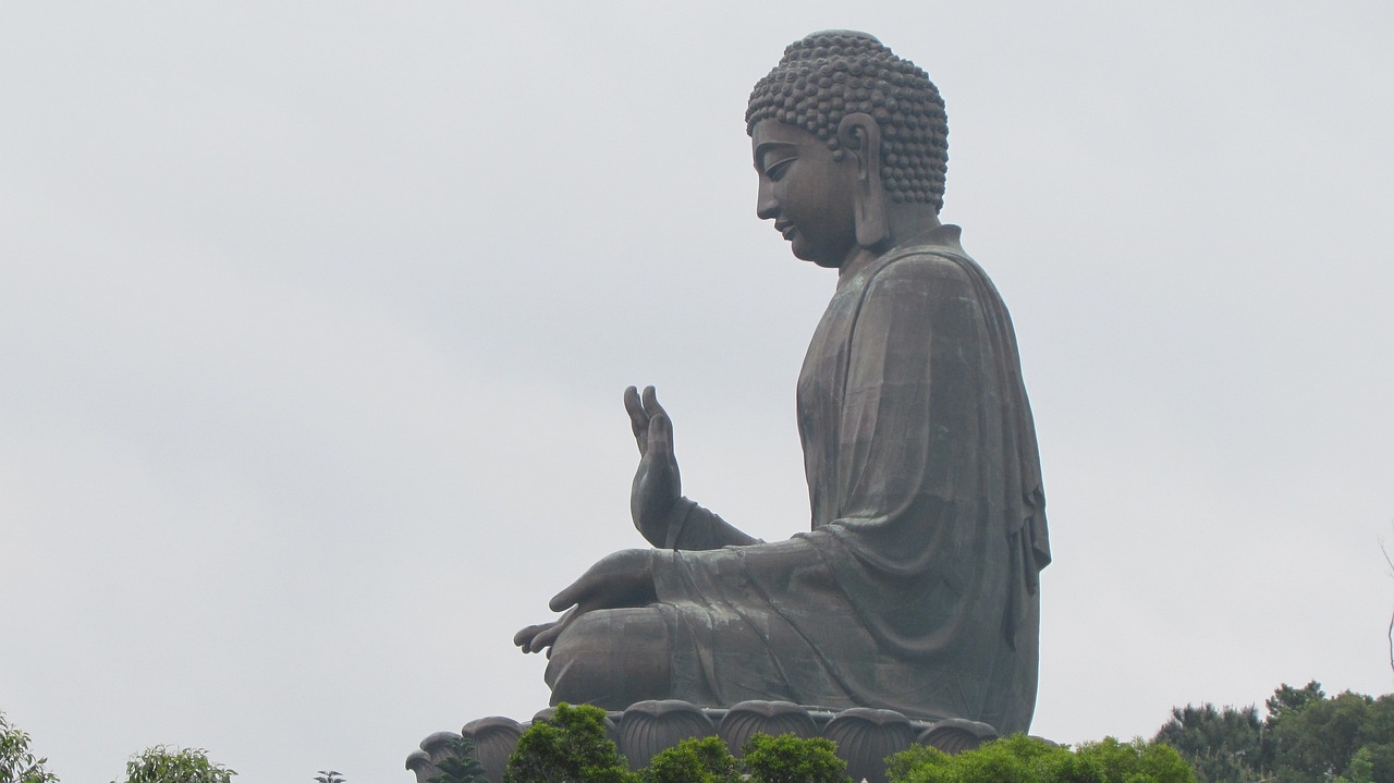 O Buda Eterno: Encontrando a Presença Viva do Buda Shakyamuni no Pico da Águia Sagrada